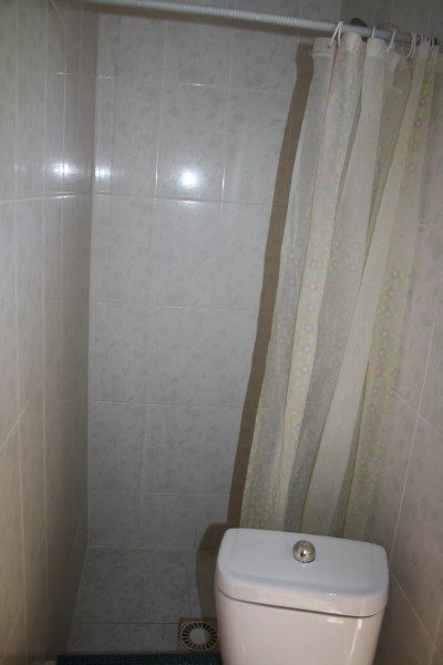 Двухместный номер - душ, унитаз, умывальник