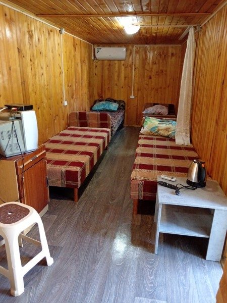4х местный домик с удобствами